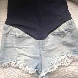 Pink Blush size 27 Maternity shorts